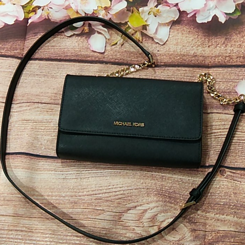 Michael kors crossbody bag